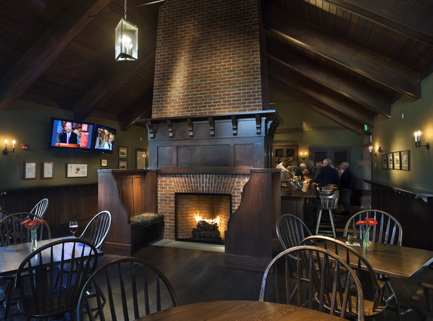 Bar & Grill Room