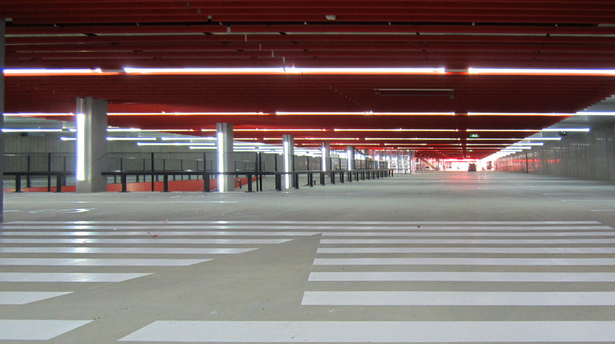 Spectacular and simultaneously minimalisitc ceiling