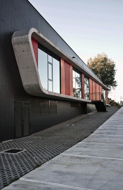 Dance School Oleiros.(A Coruña, Spain) NAOS ARCHITECTURE