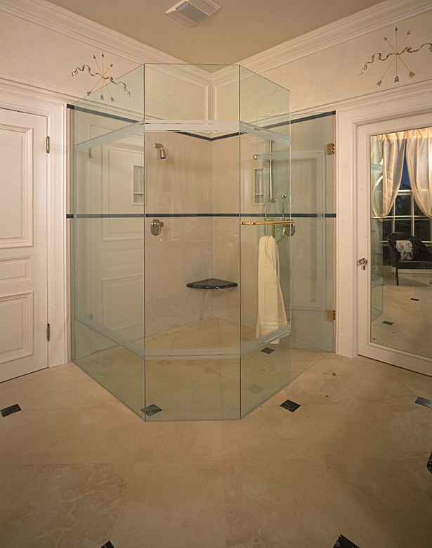San Rafael. Villa Altura Pompeian. Shower for 2.