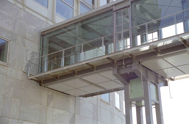 Connection to 25 Cabott Square