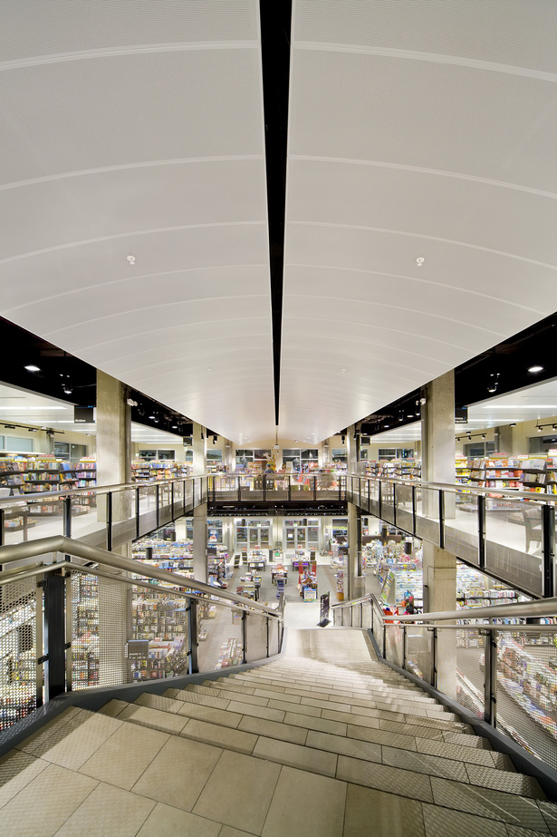 Houston Pavilions Books-A-Million Interior