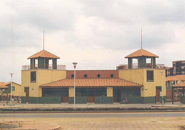 Entry - Retail