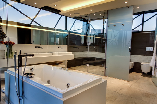 The en-suite facility.