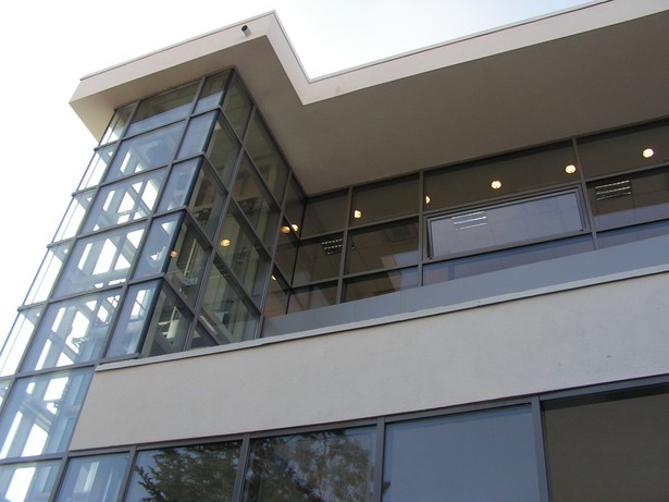 http://www.english.architecture-engineering.ro/office-building-design-starting-with-an-old-villa-bucharest/