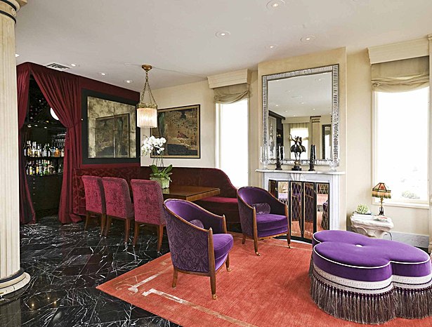 The banquette.