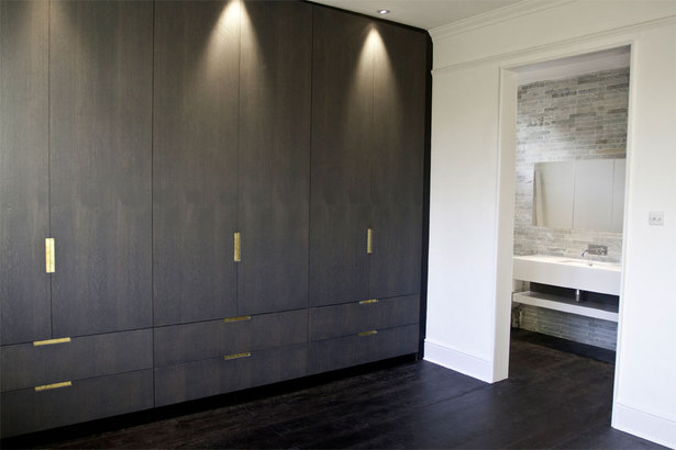 Master wardrobe 