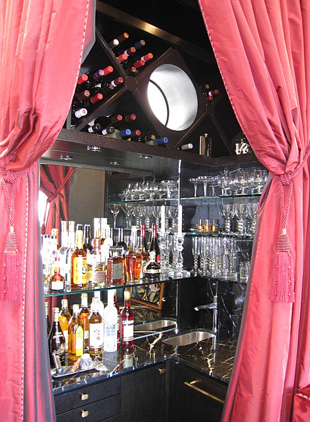 The main wet bar.