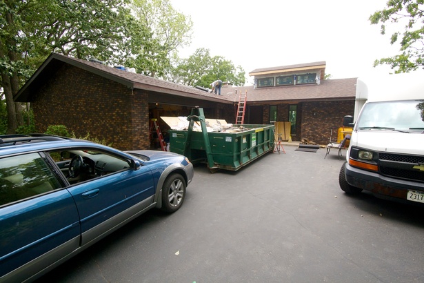 Driveway side exterior construction
