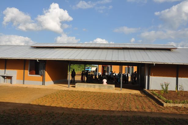 Outdoor eating/learning areas.