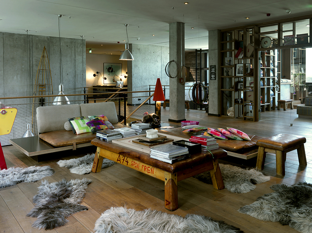 25h - Clubroom