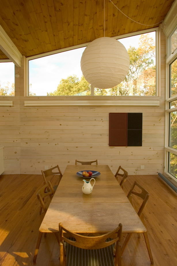 CONNECTICUT SHORE HOUSE – Dining room