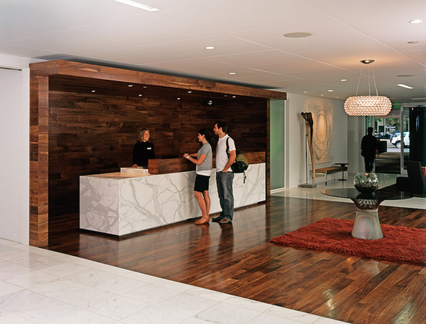 The reception desk at the Hotel Modera.