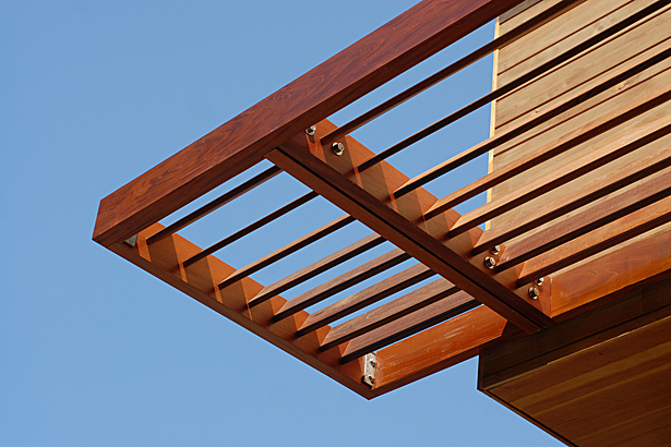 detail at sun screen
