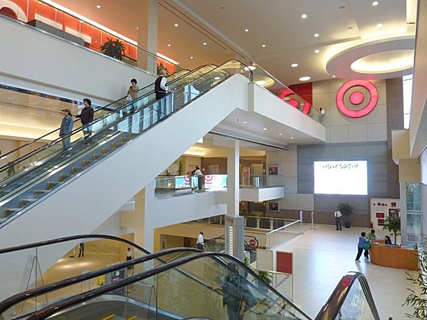 Retail Lobby Looking East 