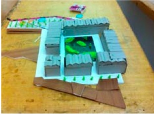 Model, 1:200.