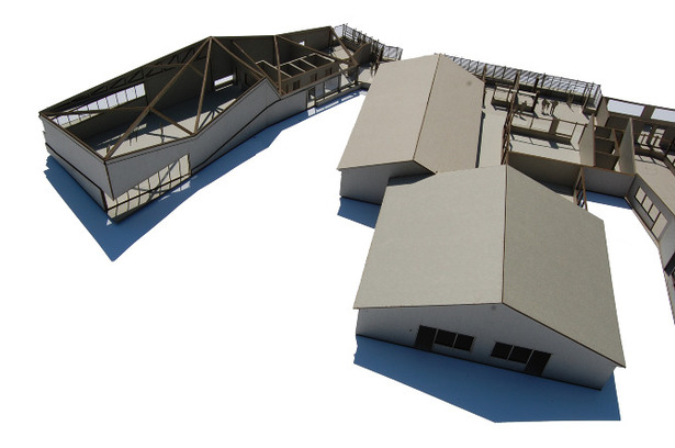 Model with removable roof