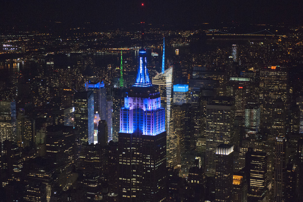 Photo Credit: Phil O'Donnell (Philips Color Kinetics) The Empire State Building Design is a registered Trademark and used with permission by ESBC.