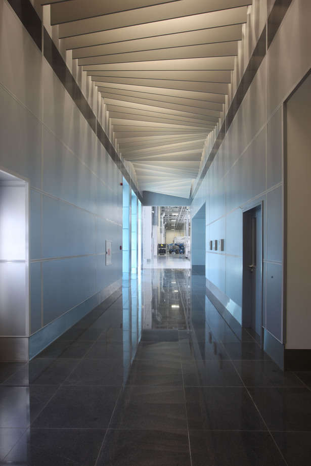 KMS Interior - entrance