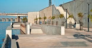 Access to the lower promenade