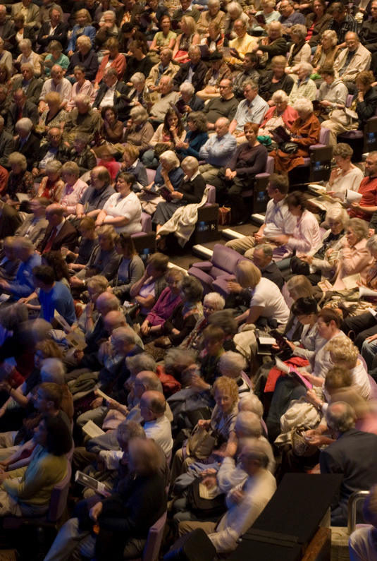 Olivier - lack of intimacy due to auditorium scale