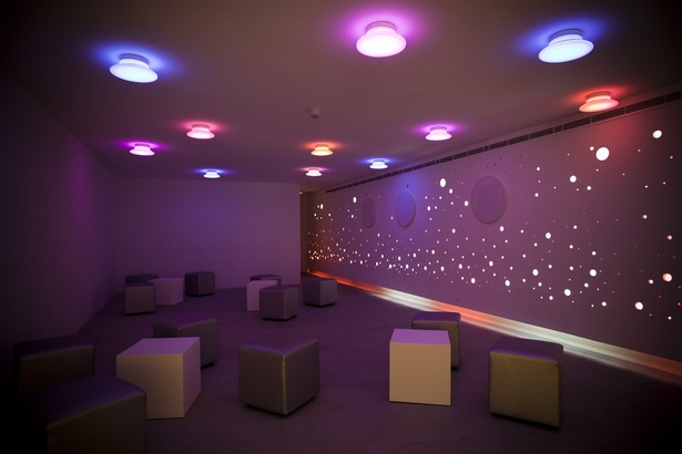 Discotheque – bar in a hotel by A2aquitectos