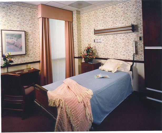 Typical labor dilevery room