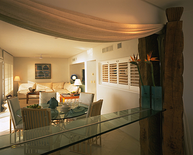 Puerto Aventuras. Dining room mirror.