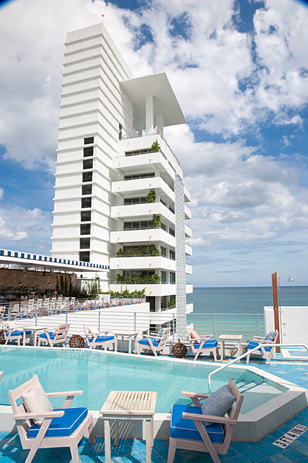 Rooftop Pool Deck
