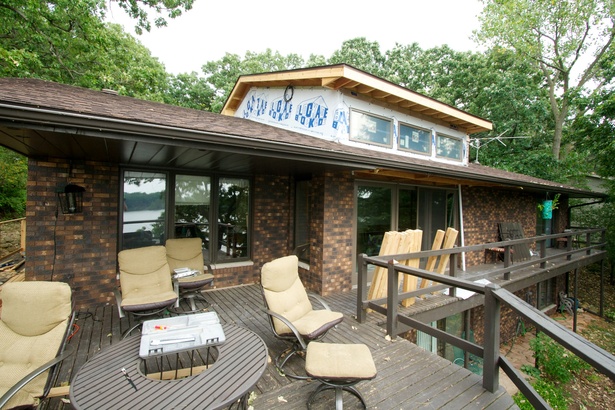 Lakeside exterior construction