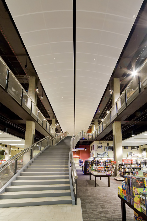 Houston Pavilions Books-A-Million Grand Stair Case