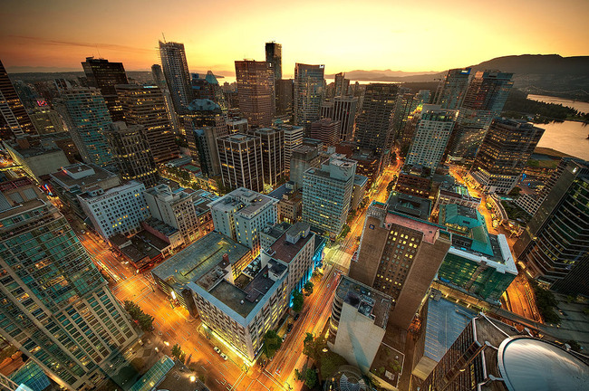 View of downtown Vancouver from the Lookout Tower at Harbour Centre (Photo: Wikimedia, MagnusL3D)
