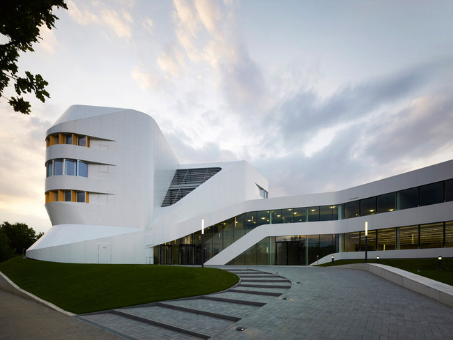 Exterior (Photo: Christian Richters)