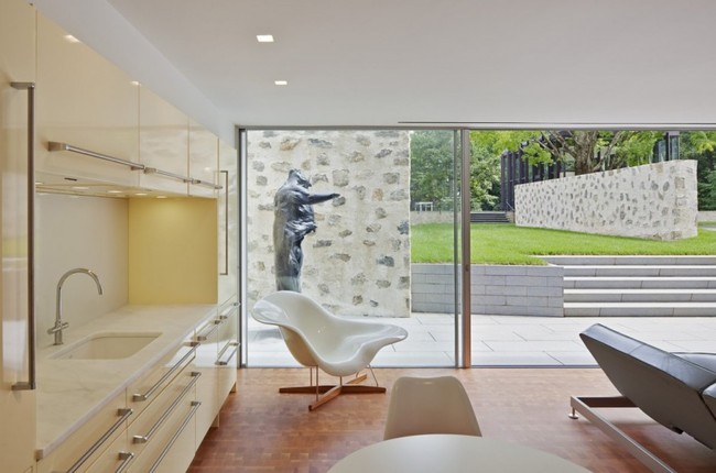 http://awesomearchitecture.net/country-estate-in-new-canaan-connecticut-by-roger-ferris-partners/