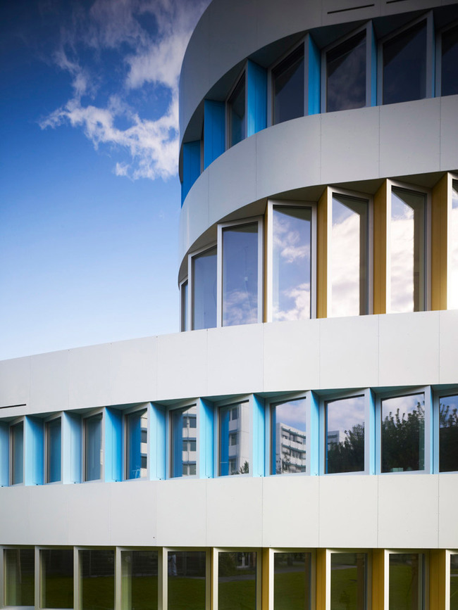 Facade detail (Photo: Christian Richters)