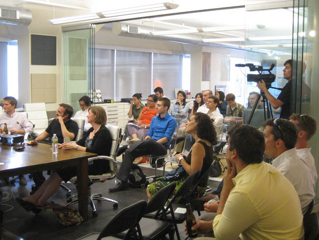 E Pitch Crowd