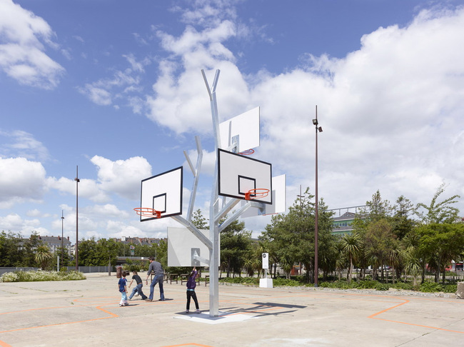 arbre à basket in Nantes, France by a/LTA architectes (Photo: S. Chalmeau)