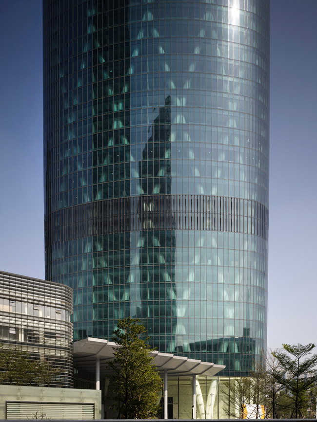 Guangzhou International Finance Center in Guangzhou, China by Wilkinson Eyre Architects (Photo: Christian Richters)