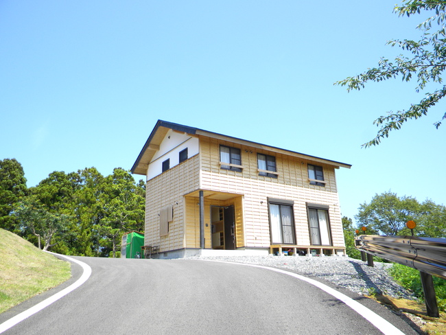 Shirahama Housing1 - Rias no Mori + Kogakuin University
