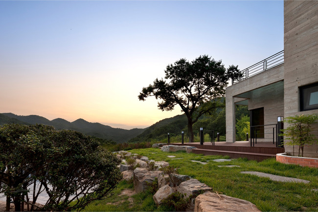 House of San-jo in Gwangju, South Korea by studio_GAON (Photo: Youngchae Park)