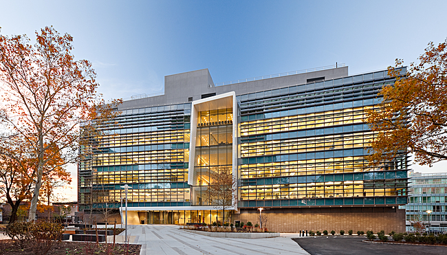 South side of Myrtle Hall from Willoughby Avenue. Photo Credit: Alexander Severin/RAZUMMEDIA.
