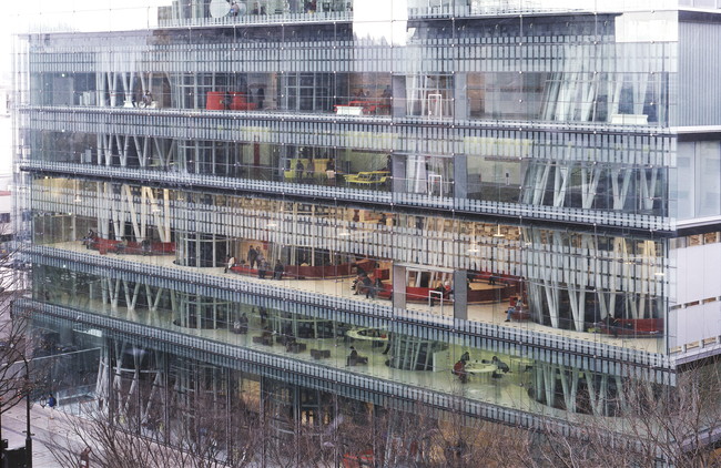 Sendai Mediatheque, 1995—2000, Sendai-shi, Miyagi, Japan Photo by Tomio Ohashi