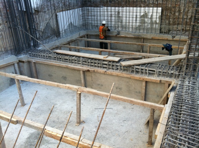foundation+cistern for water storage