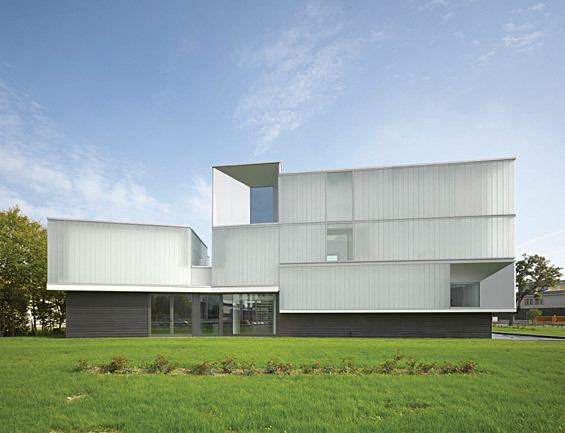 Iotti + Pavarani Architetti, with Domus Technica (centre for advanced training), Brescello, Italy