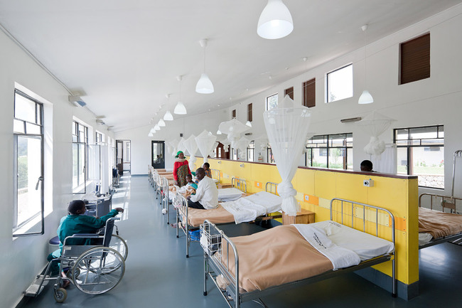 MASS: A light and airy patient care room at Butaro Hospital in Rwanda (Photo: Iwan Baan)