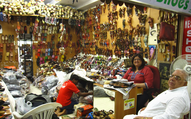 A great connoisseur and her nesco shoes