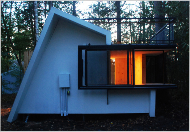 Elliot Earls Artist Studio (exterior) via Tenzin Phuntsok
