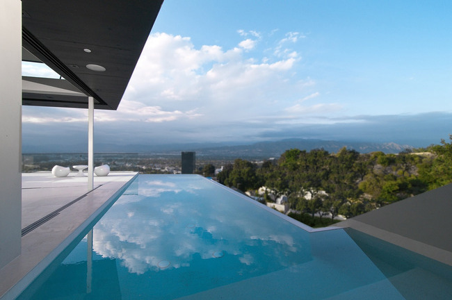 MU:91 in Los Angeles, CA by VOID (Photo: Marc Angeles)