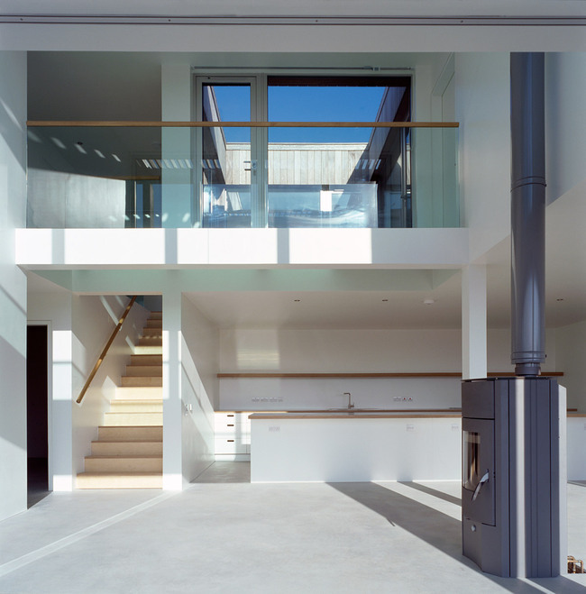 Two Passive Solar Gain Houses by Simon Conder Associates (Photo: Paul Smoothy)