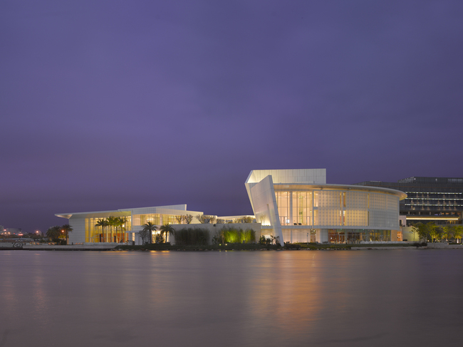 View of the OCT Shenzhen Clubhouse at Night - Image courtesy Roland Halbe